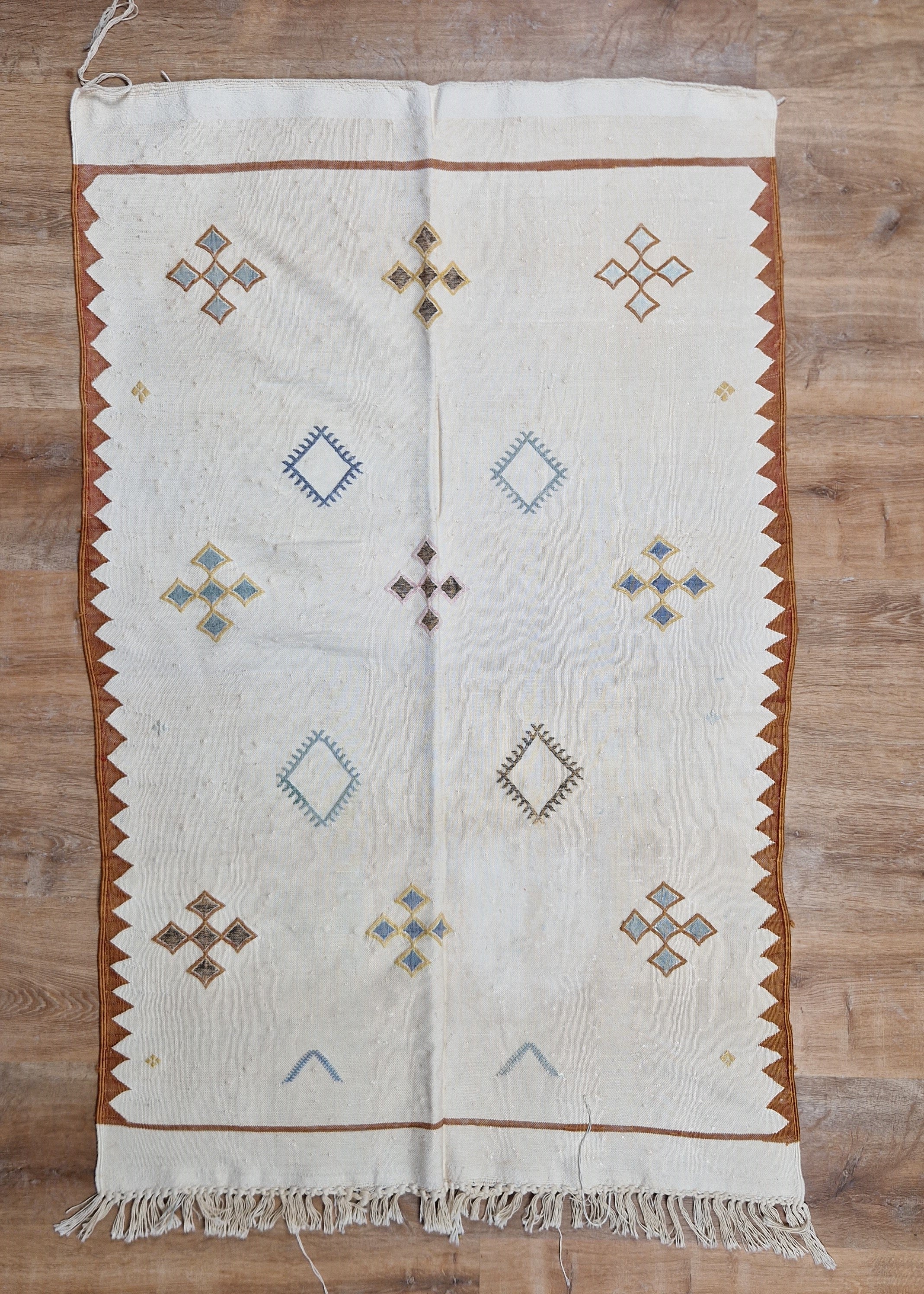 Moroccan Cactus Silk Rug white