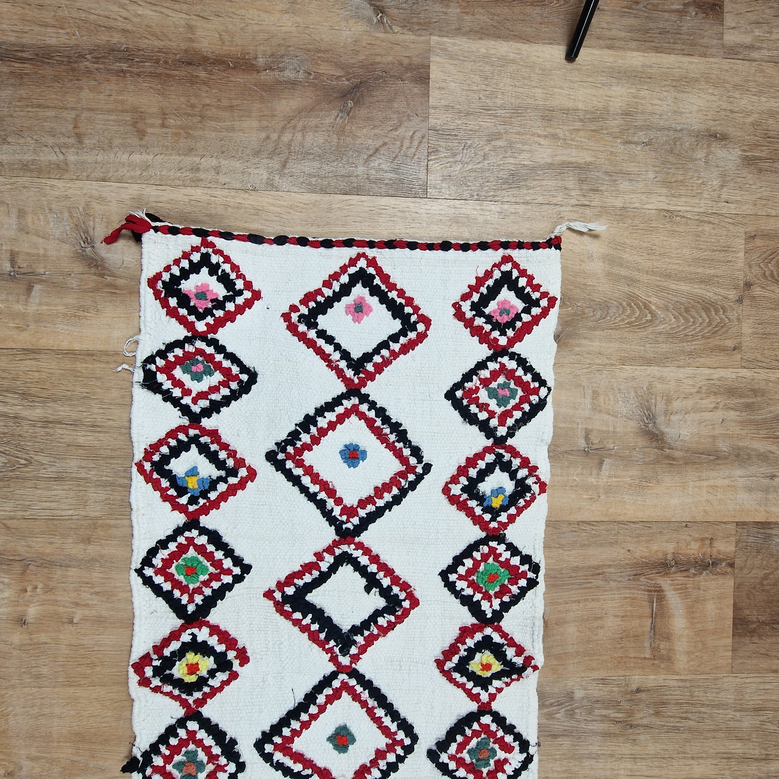 Moroccan Rug Boucharouit – Cotton 2’x 4’