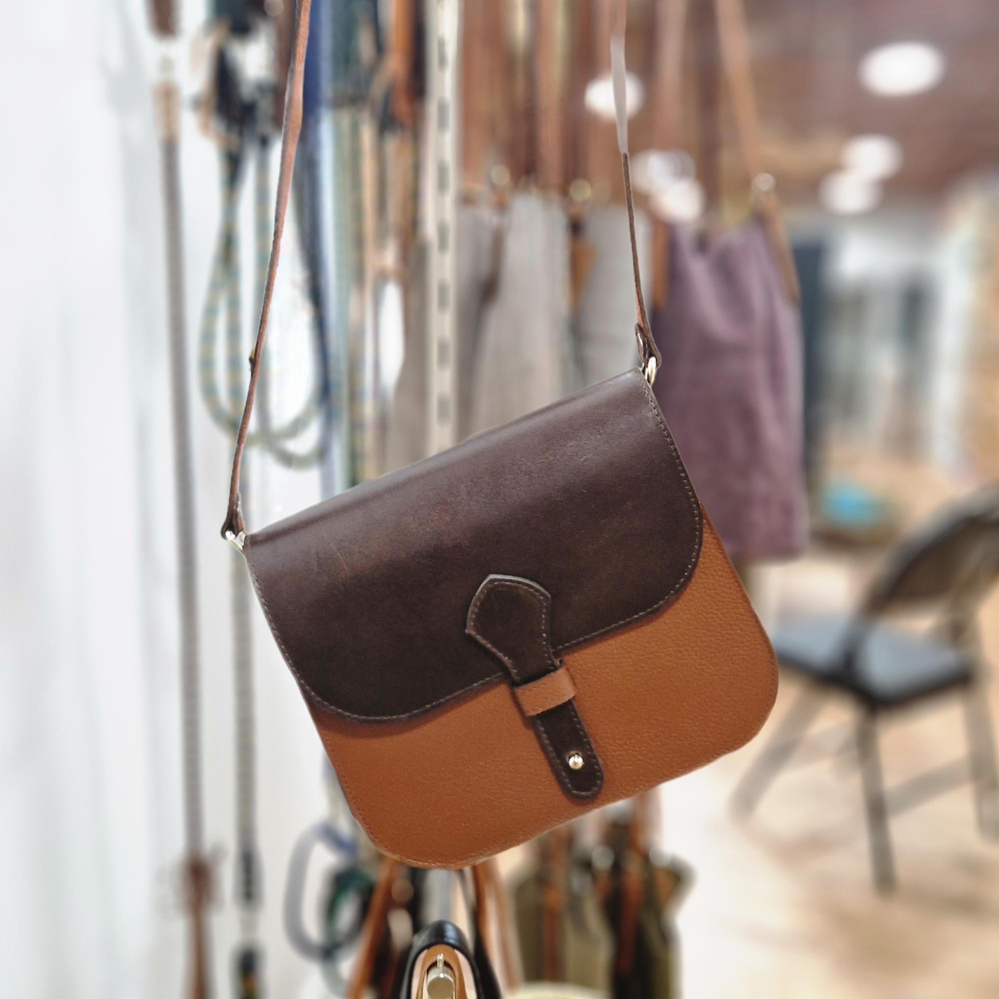 CROSSBODY BAG -BROWN