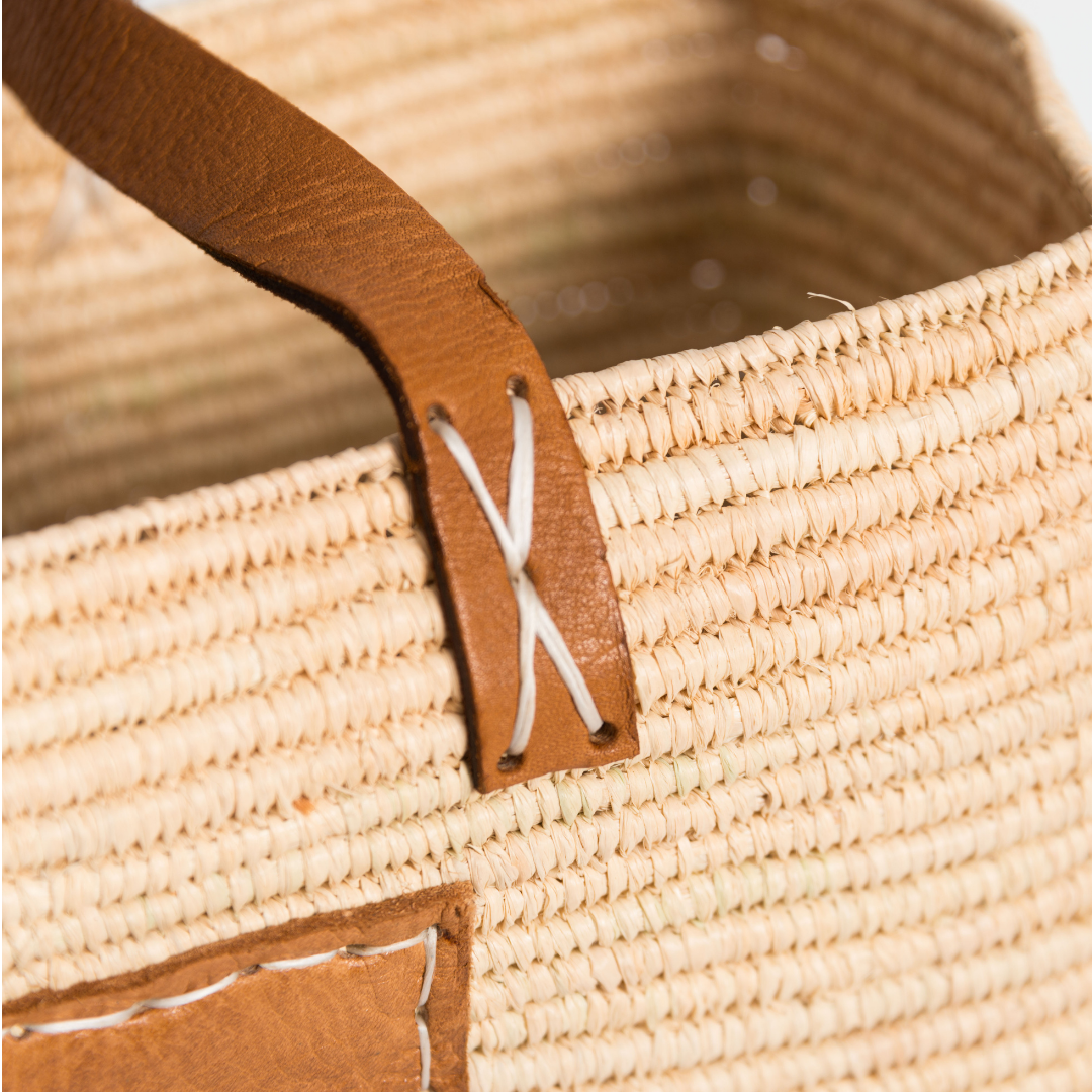 RAFFIA TOTE BAGS